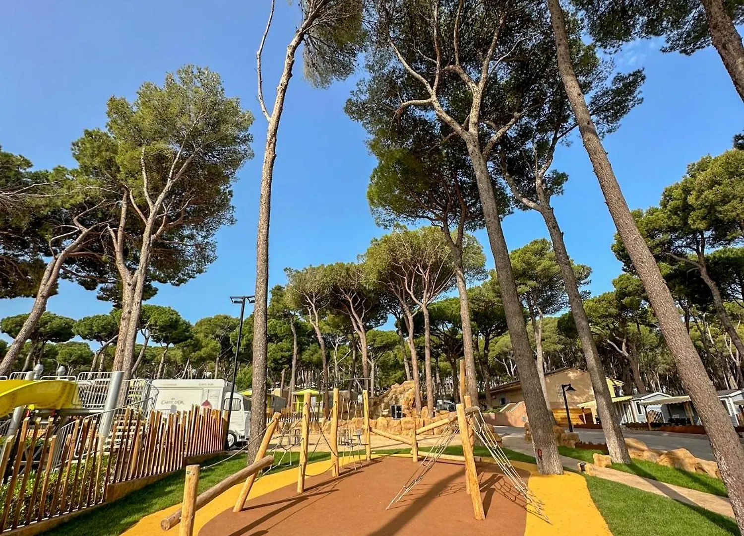 Kamp alanı Interpals Eco Resort
